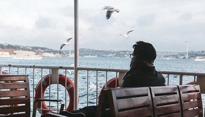 一段录音被转发后，一句“我没骗你”引爆写字楼，接下来全是删帖